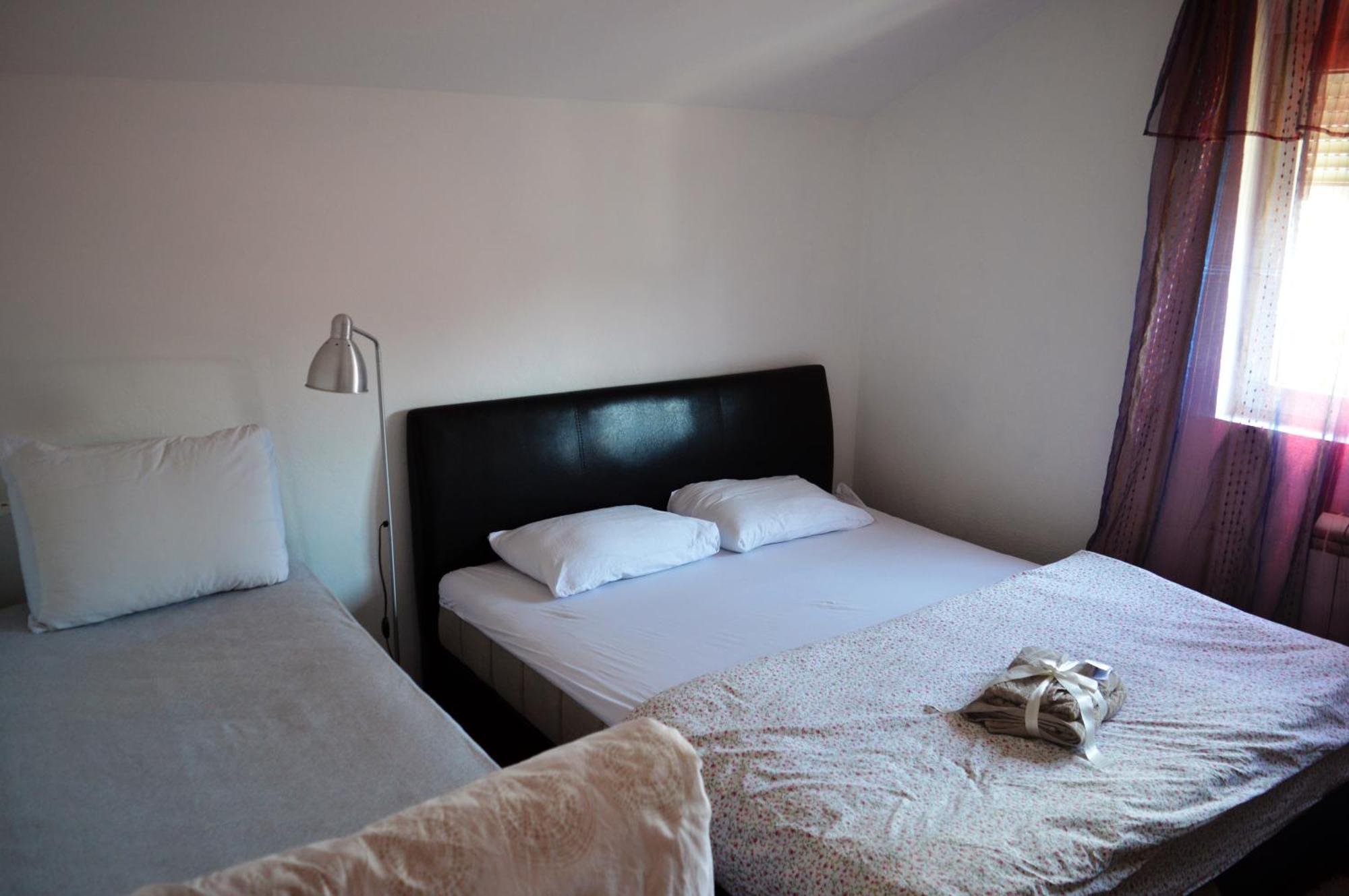 House Of Peace Hotel Podgorica Bagian luar foto