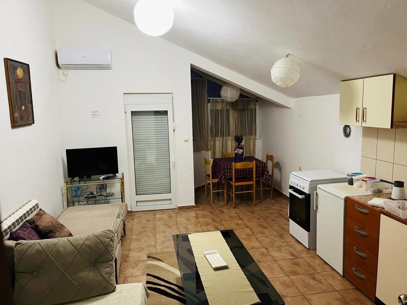 House Of Peace Hotel Podgorica Bagian luar foto